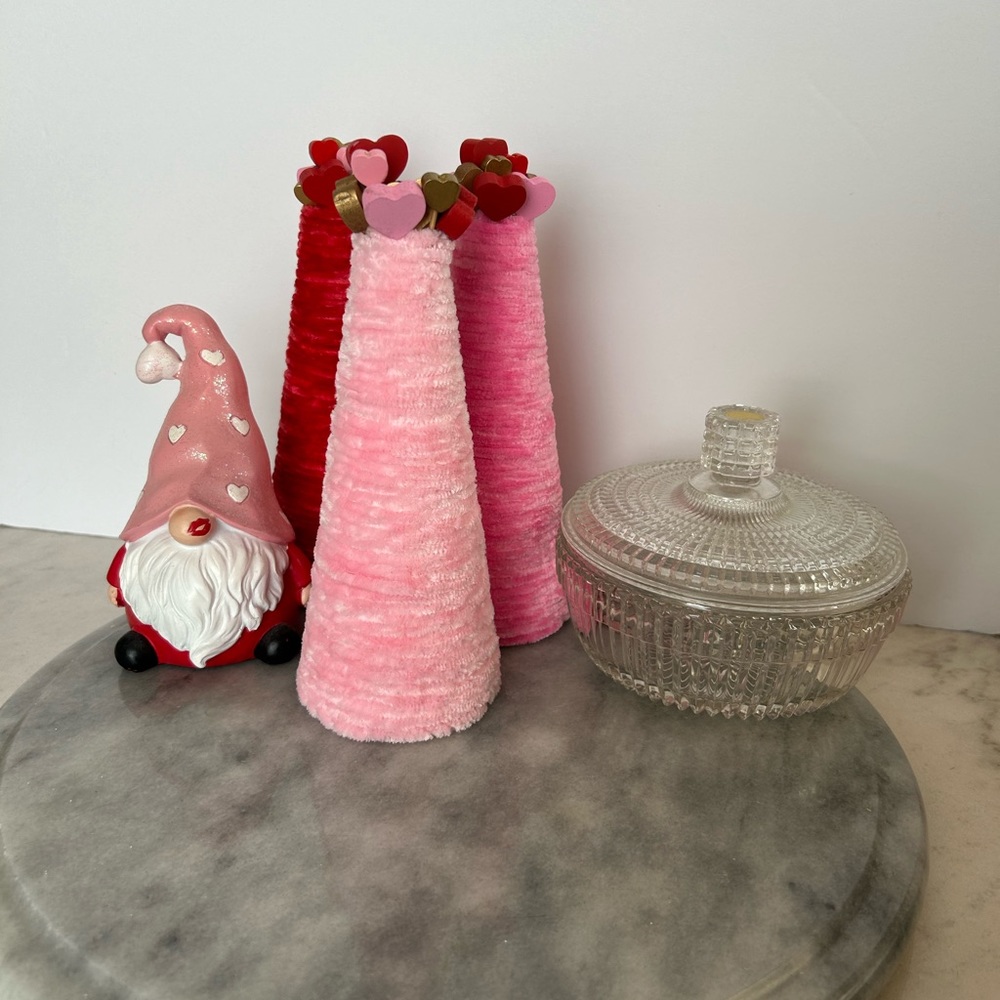 ❤️ Valentine’s Day Yarn Farmhouse Trees A Complete Set